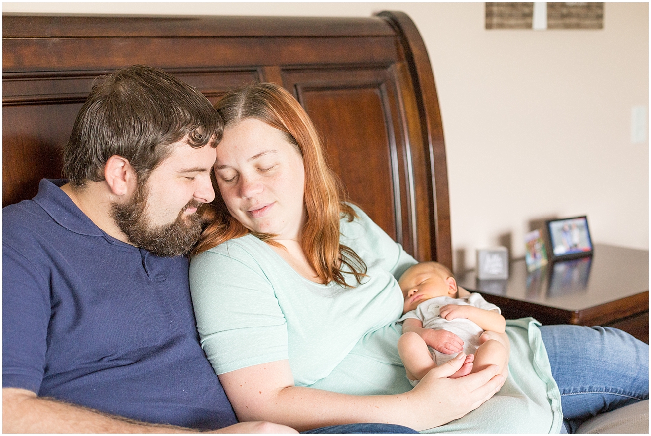 sommers-family-lifestyle-newborn-session_0019