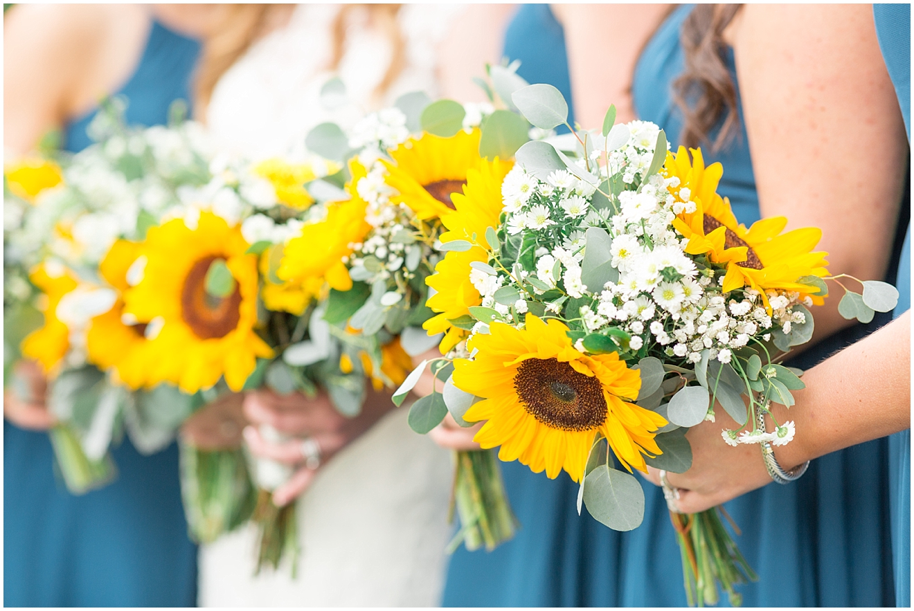 blue-and-yellow-wedding-photos