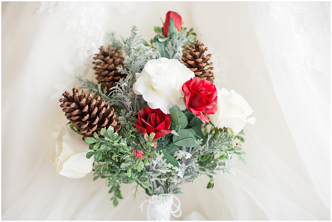 winter-wedding-bridal-bouquet