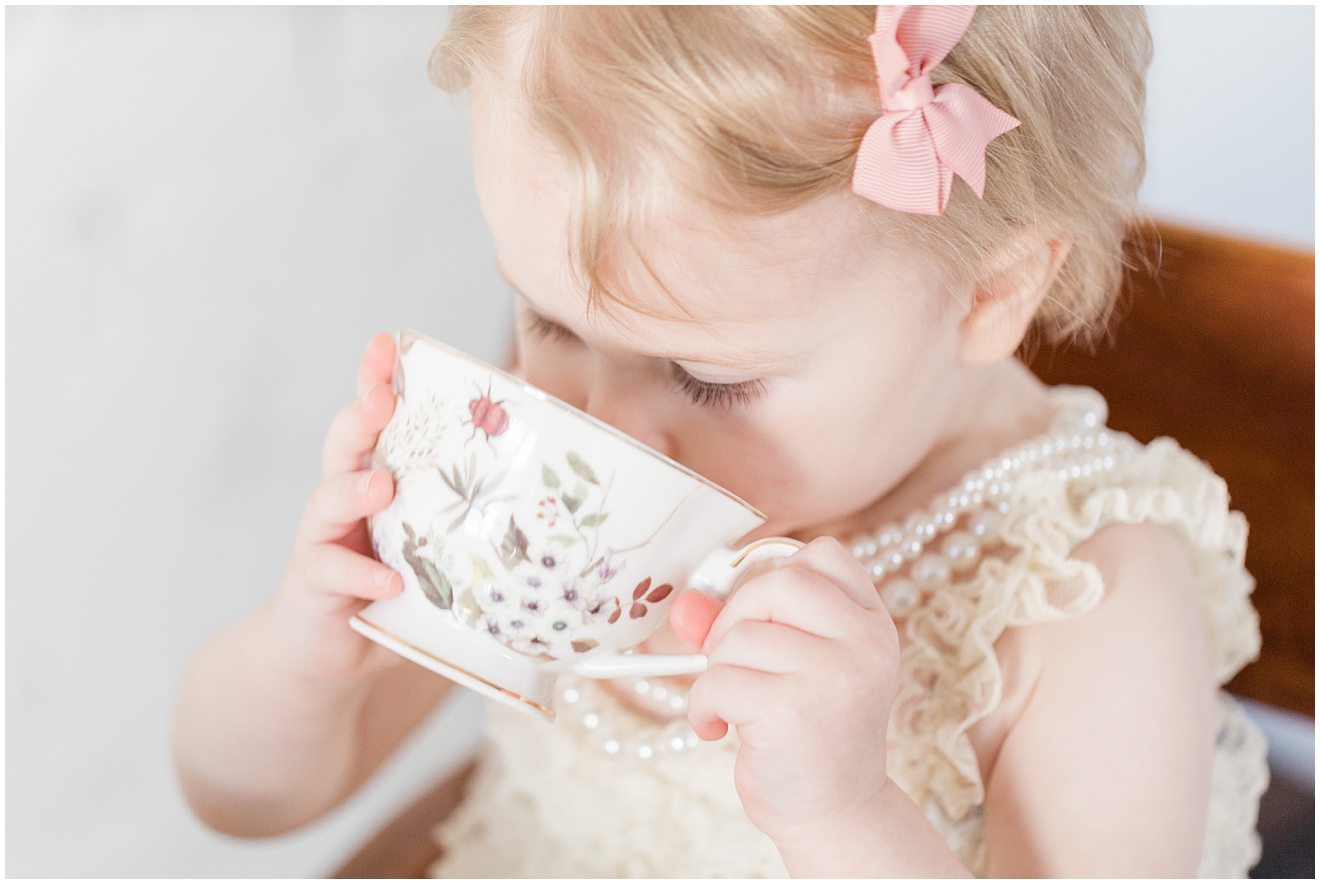 fine-art-tea-for-two-birthday-photos-for-little-girl