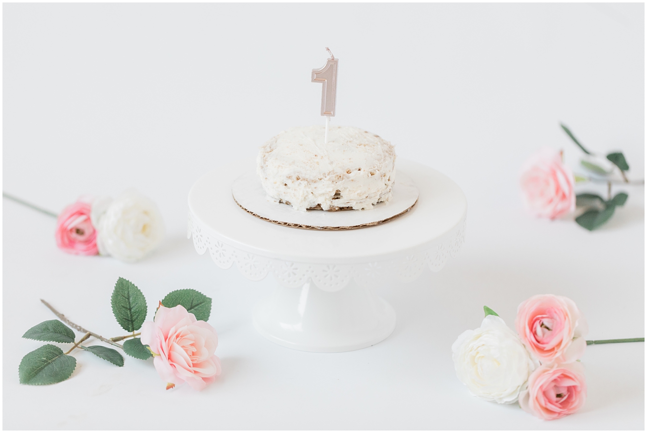 baby-girl-1st-birthday-photos-with-spring-florals