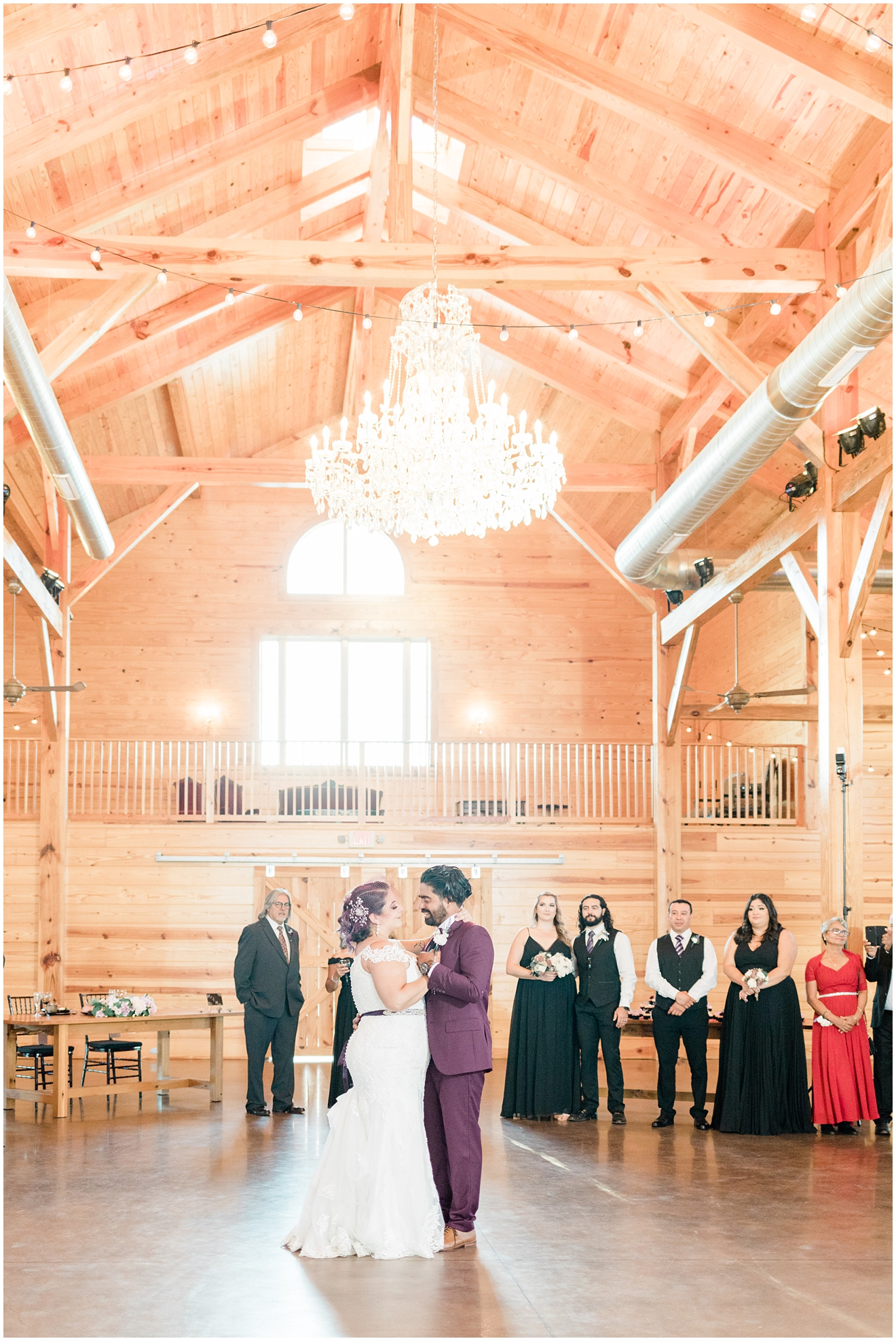 middleburg-barn-at-fox-chase-wedding-reception-photos-first-dance