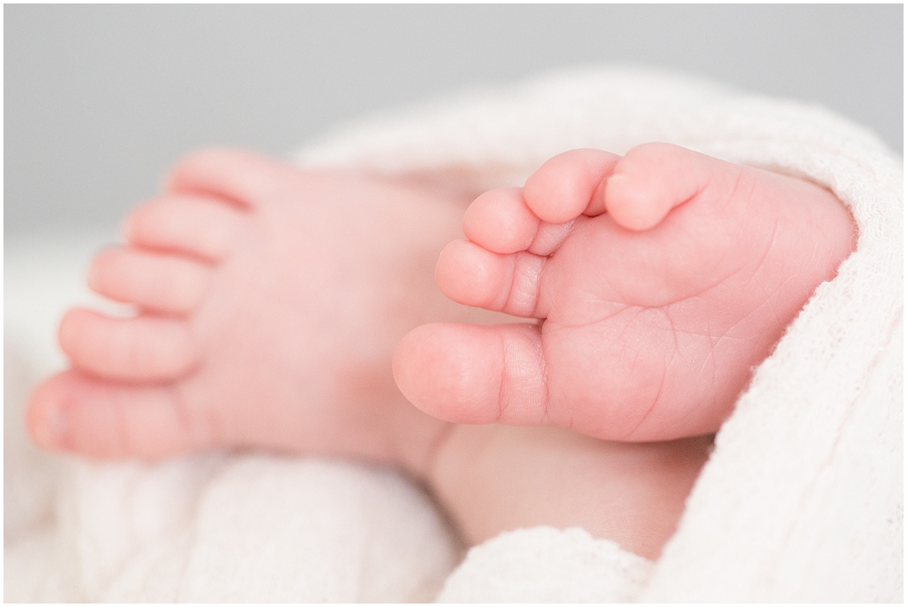 newborn-toes-photography