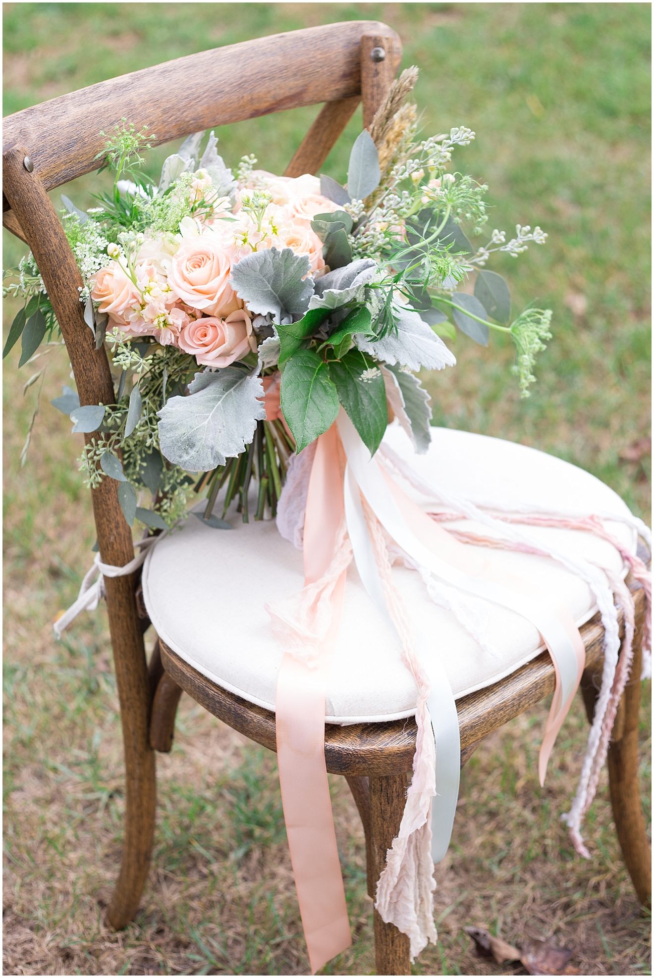 mint-and-peach-wedding-bouquet