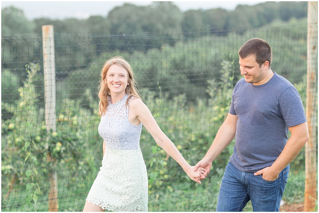 carter-mountain-orchard-engagement-photo-session_0028
