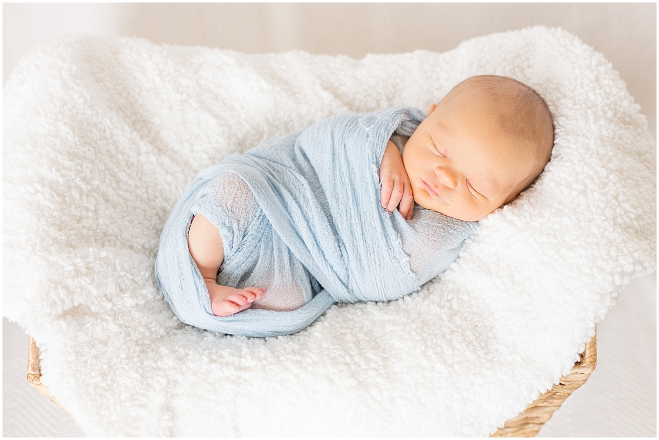 sommers-family-lifestyle-newborn-session_0004