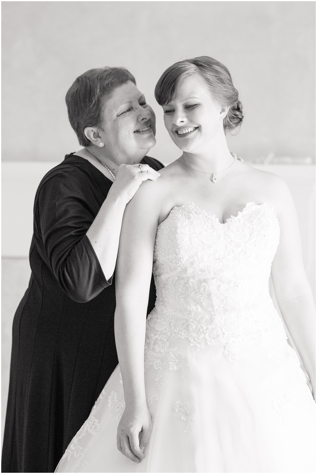 black-and-white-wedding-photos