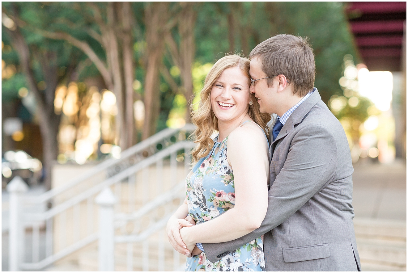 downtown-roanoke-engagement-photos