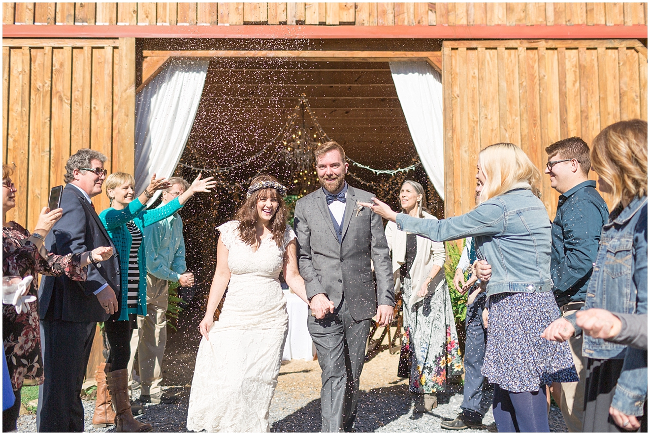 diamond-v-farm-wedding-exit