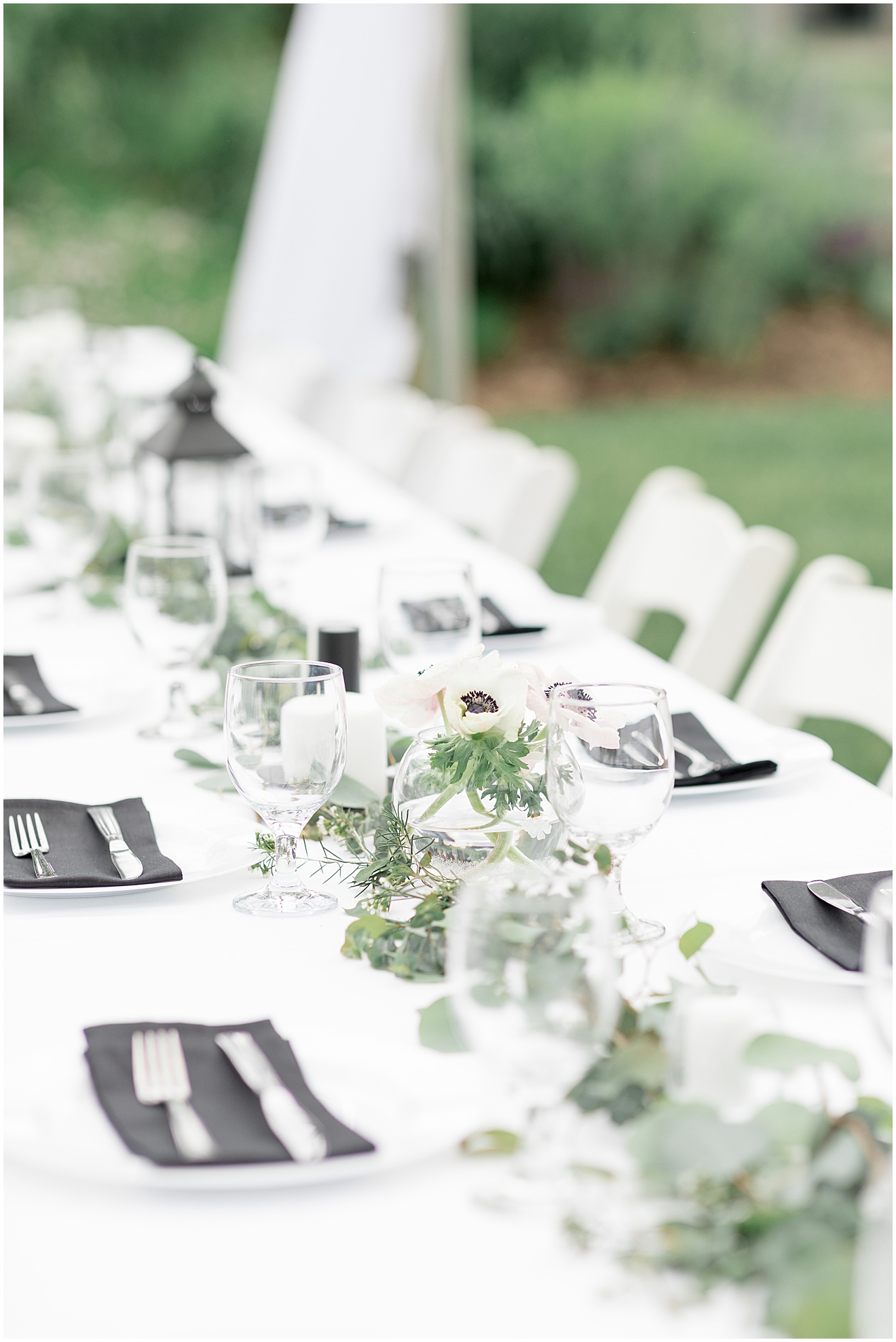 black-and-white-garden-wedding-reception