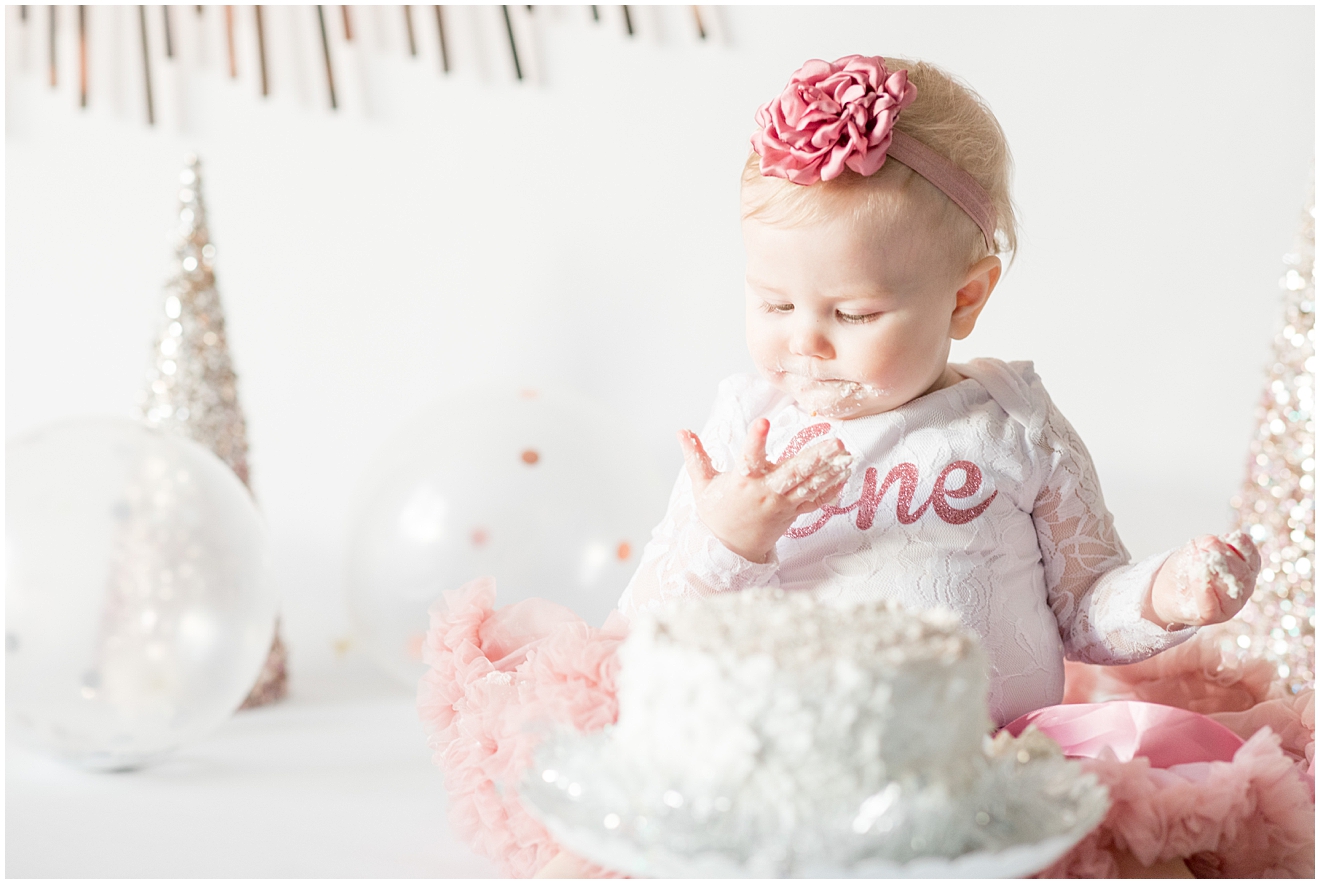 baby-girl-cake-smash-photo-session