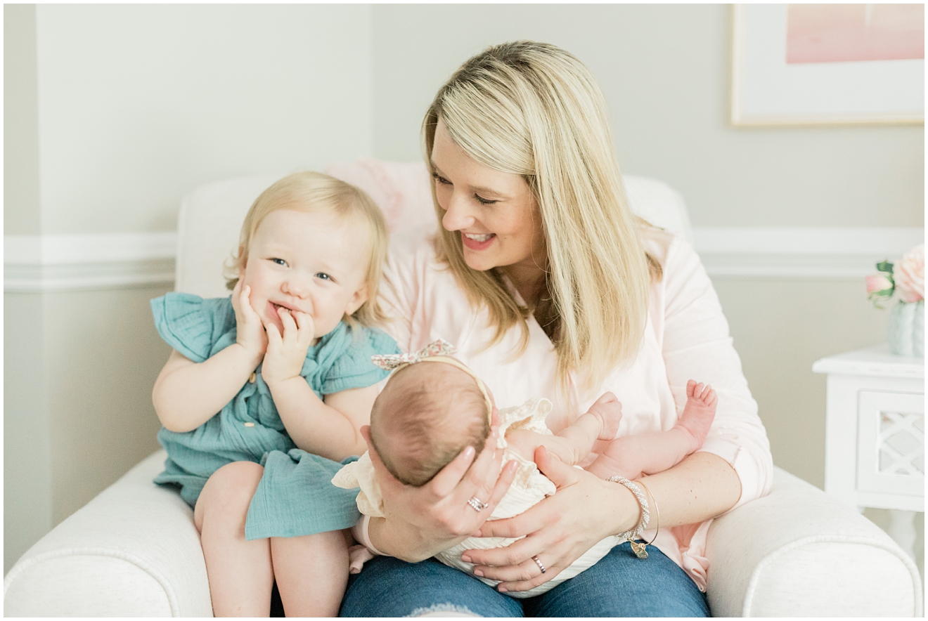 in-home-family-newborn-baby-photography-session