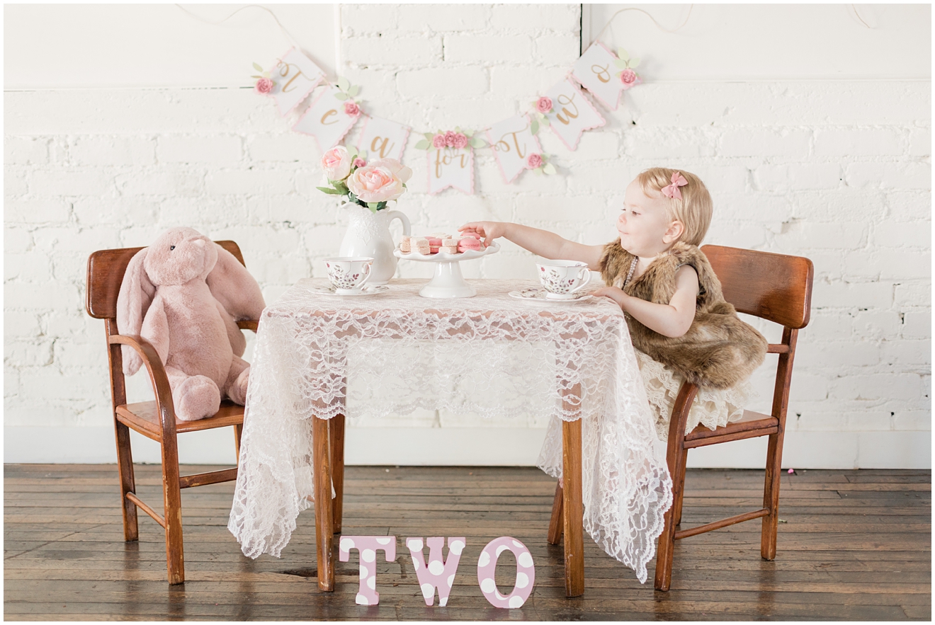 pink-and-white-2nd-birthday-vintage-tea-party