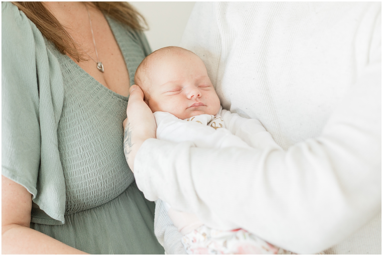 simple-in-home-newborn-photo-session-virginia